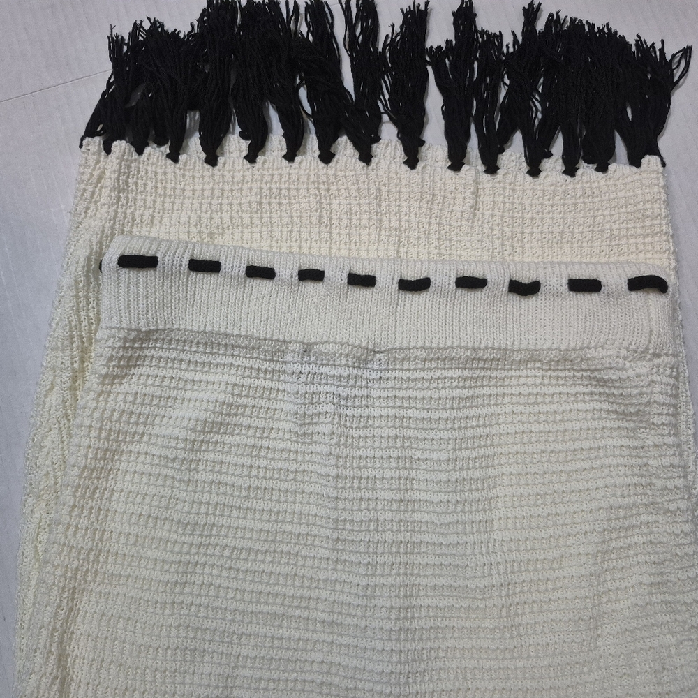 NWT Elegant Off white & Black Crochet Butterfly Skirt Set - Picture 7 of 10